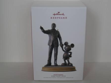 Disney Mickey Mouse Partners Christmas Ornament (NEW)